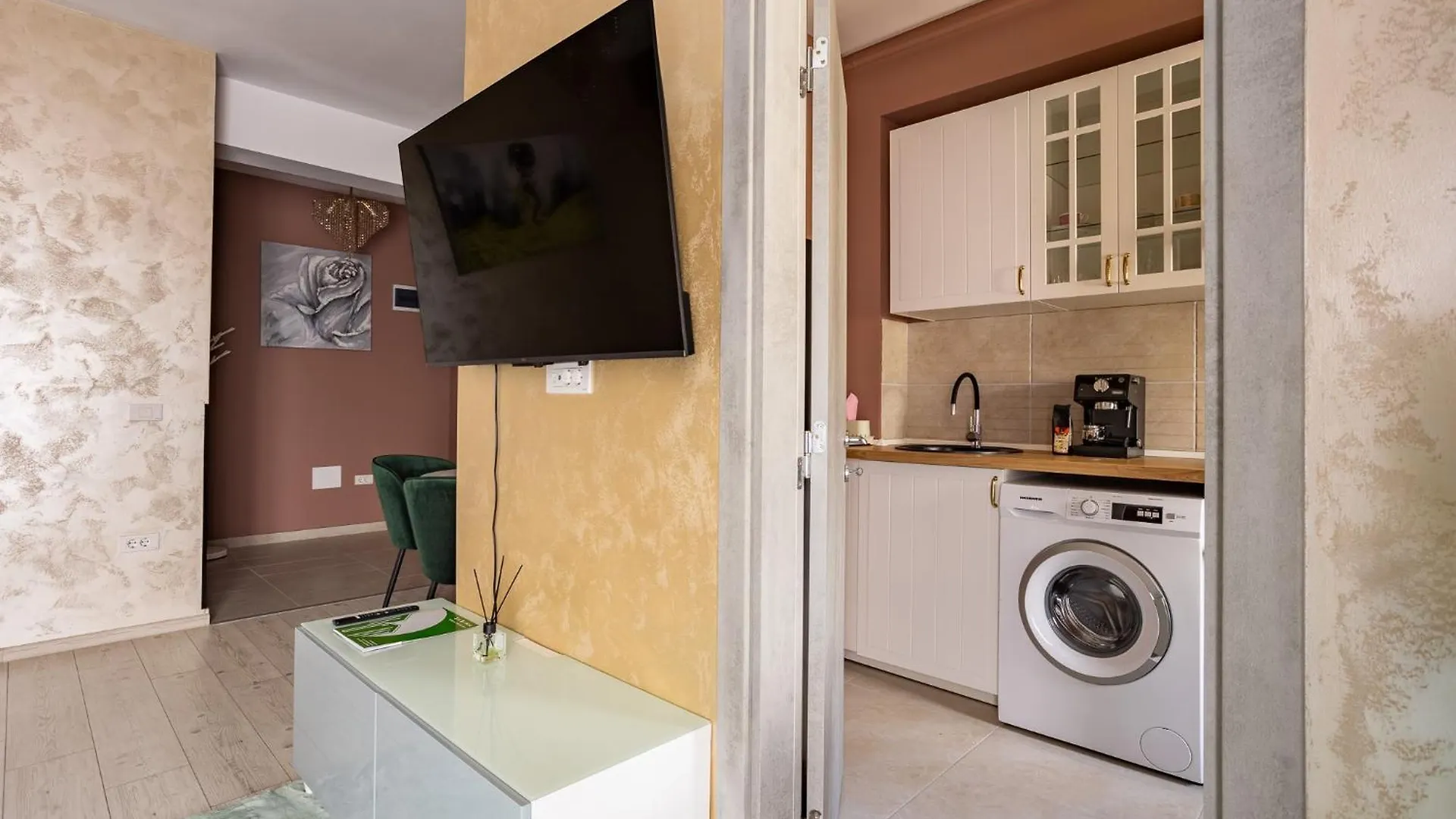 Smarald Wings 30 Apartment Bucharest
