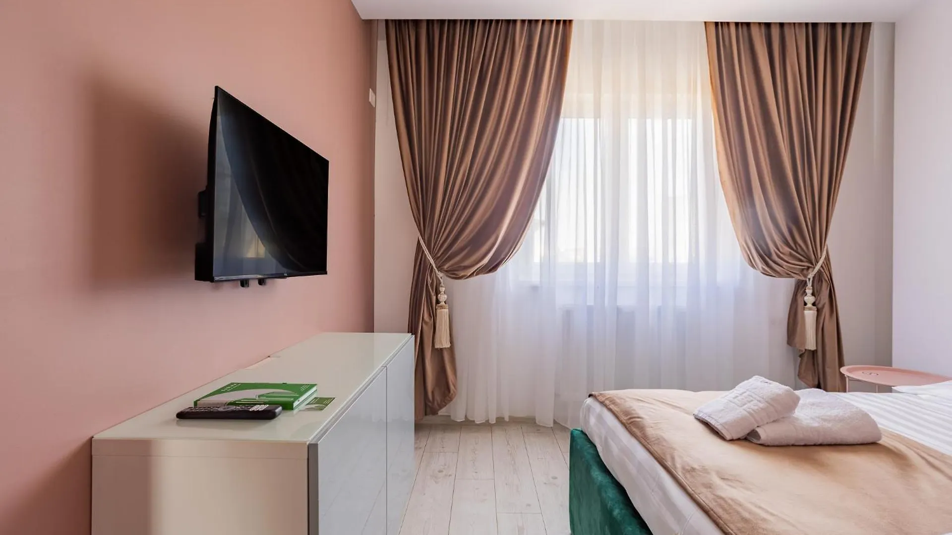 Smarald Wings 30 Apartment Bucharest Romania